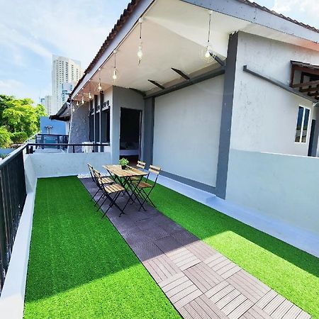 Gurney Coast Guest House By Sky Hive George Town Exteriér fotografie